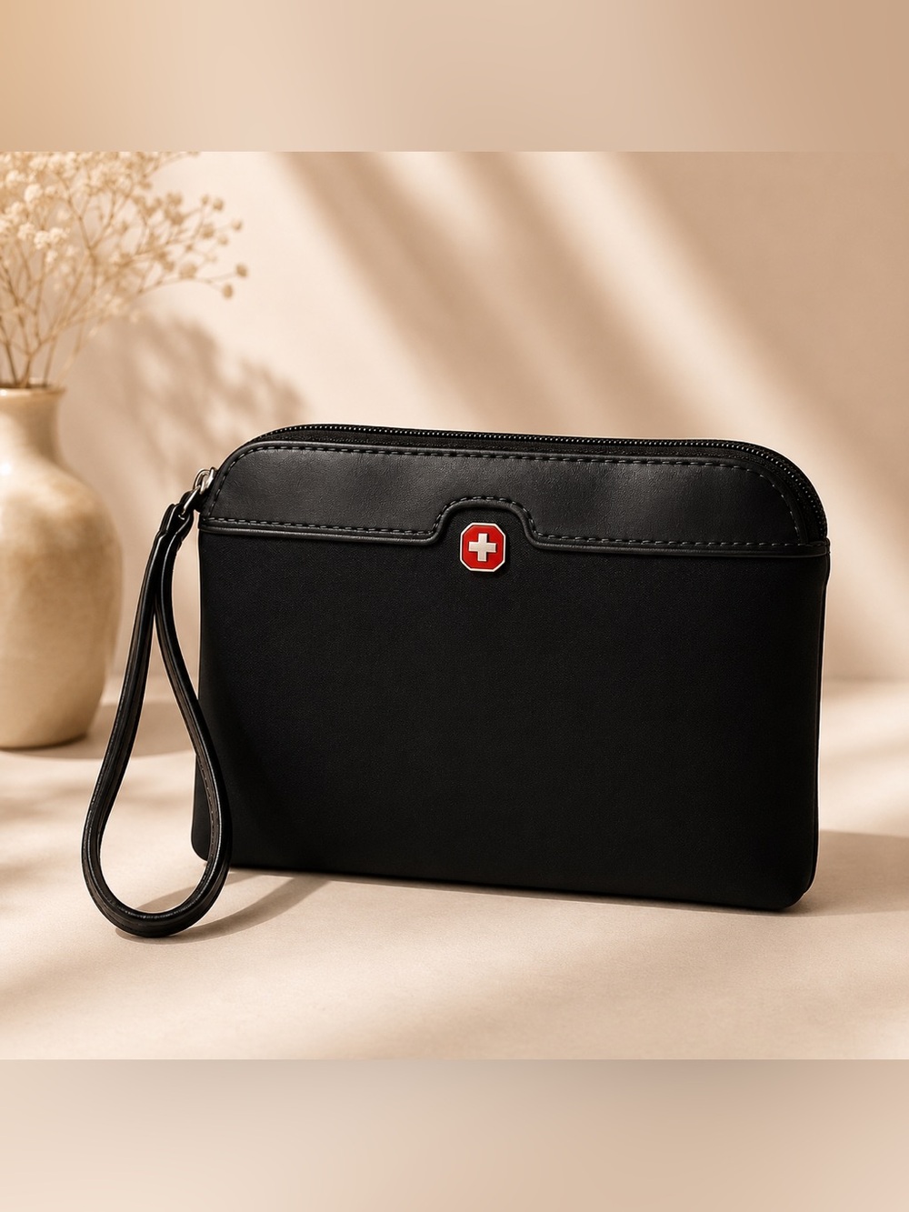 Swiss Tech Black and Red Clutch Wristlet 🖤♥️🖤
